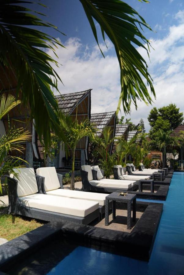 Отель Copacabana Gili Air Матарам Экстерьер фото