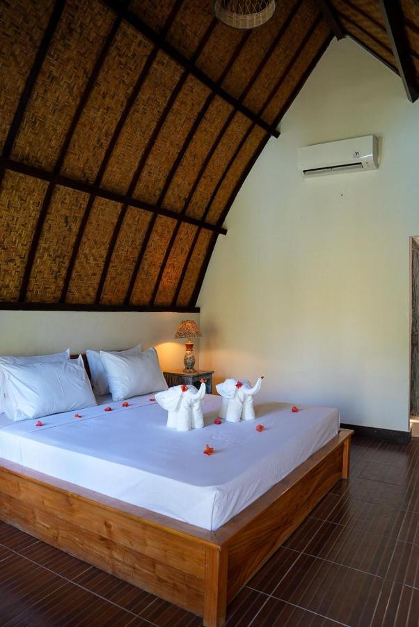 Отель Copacabana Gili Air Матарам Экстерьер фото